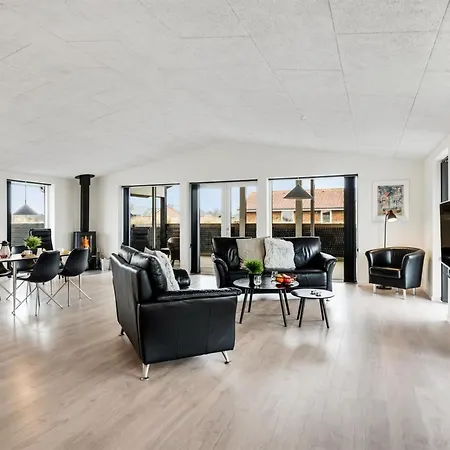 Dorrit - 1-2km From The Sea By Interhome Hvide Sande